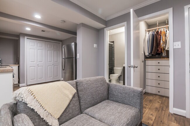 Photo - 1821 16th Street NW Unidad 101