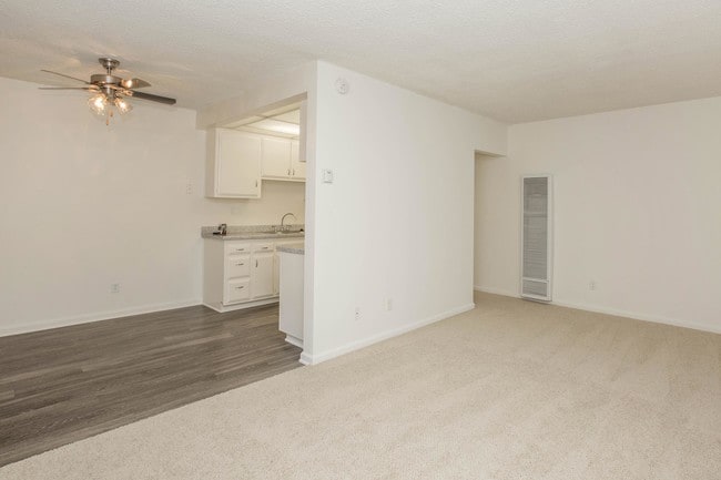 Photo - Casa Madrid Apartment Homes