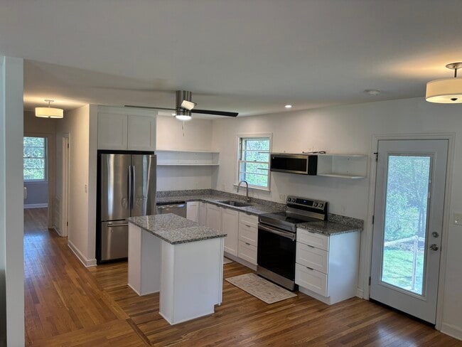 Photo - 1012 Powell Dr