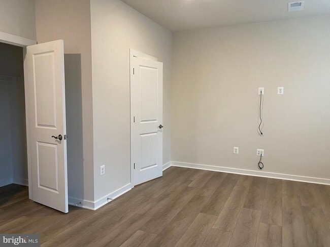 Photo - 16356 Columbus Ave