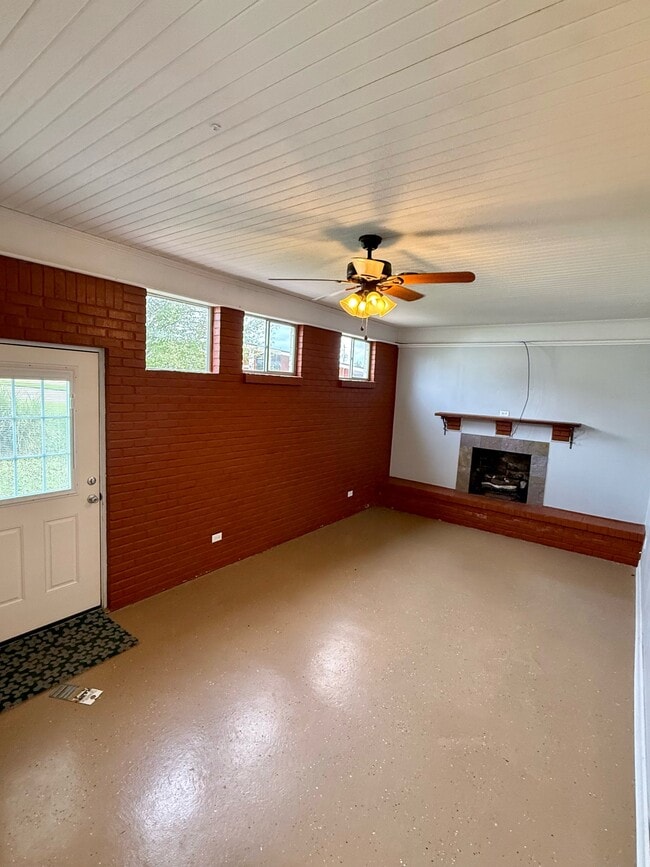 Photo - 1405 Clayton Ave