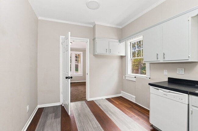Photo - 1602 Walker Ave