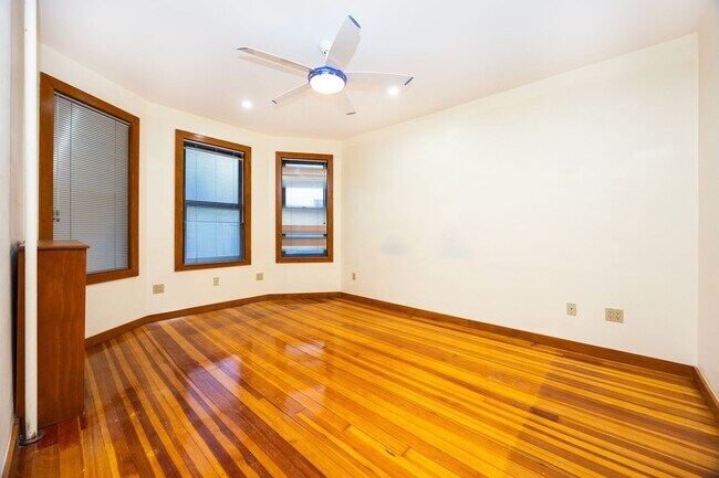 Photo - Large 3BR Near Coolidge Corner | 1,300 SF | W/D in Unit | Central A/C | 9/1