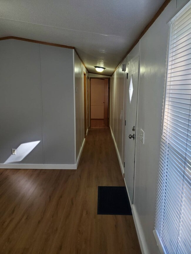 Photo - 188 Dixon Rd