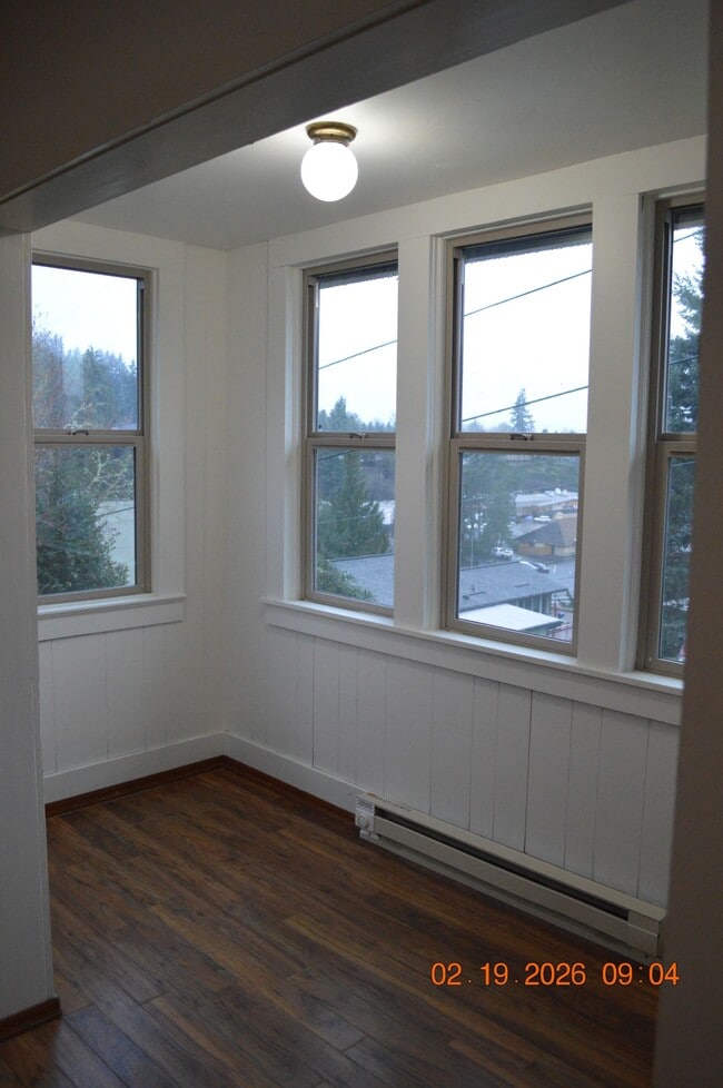 Photo - 330 SW Bryant St