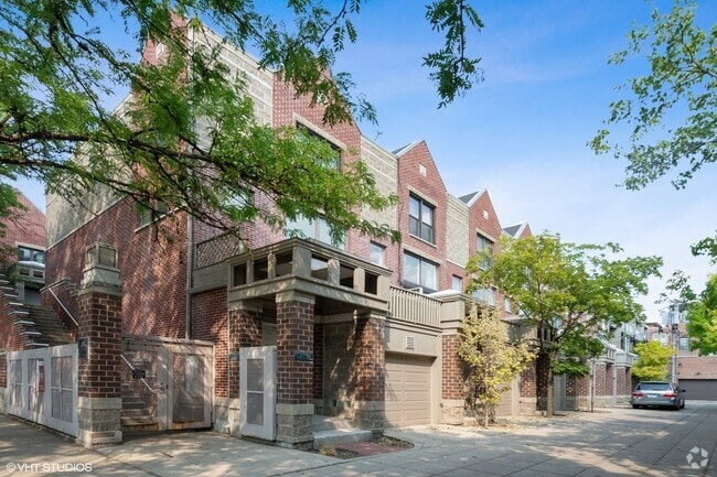 Building Photo - 2757 N Wayne Ave Unit A Rental