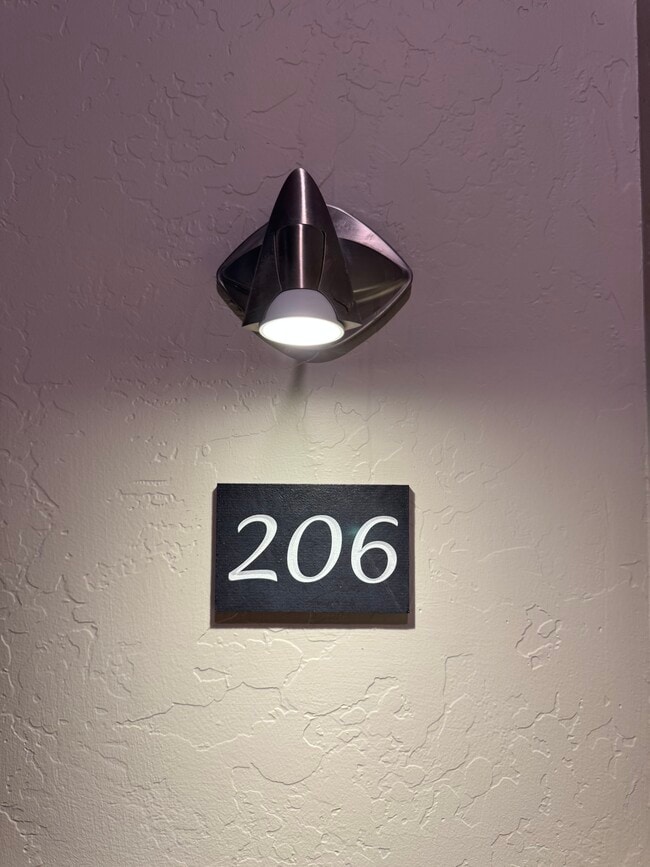 Photo - 40 Madison St Unidad #206