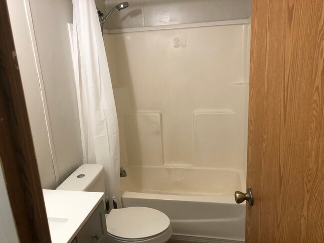 Photo - 1151 Oakwood Rd