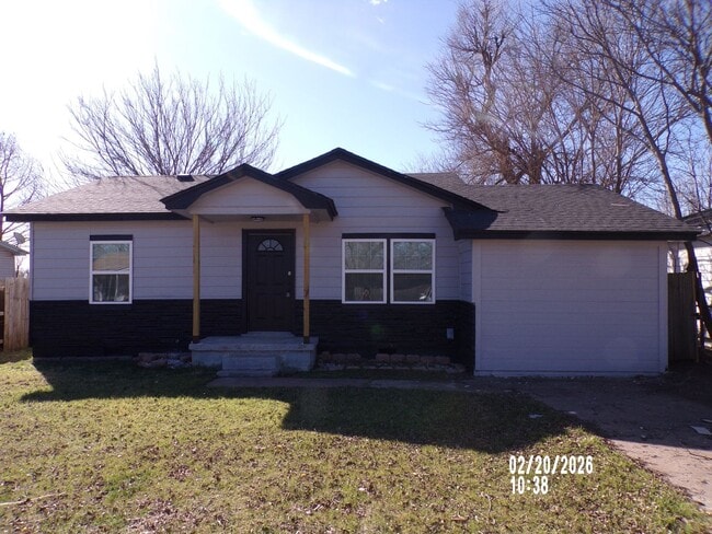 Building Photo - Beautiful Renovated Home in the Heart Of Lawton