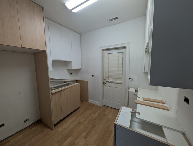 Photo - 1835 N Bissell St Unidad 2R