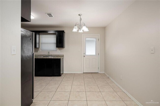 11 Taxco Ct Unit 3