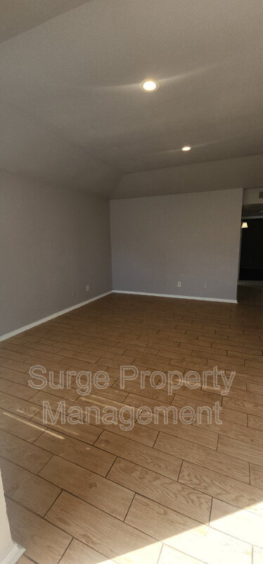 6721 Loma Vista Dr
