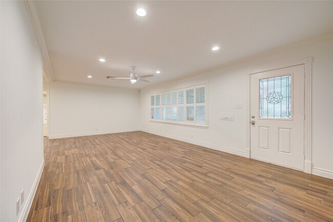 Photo - 8439 Westview Dr