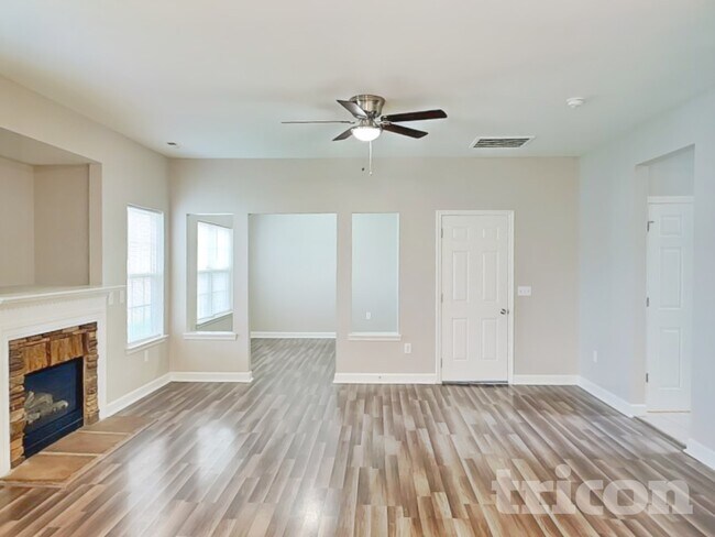 Photo - 8322 Knapp Ct