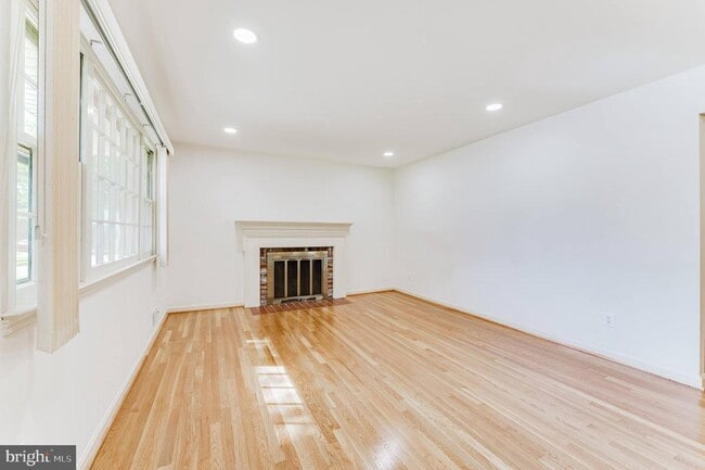Photo - 5683 Ravenel Ln
