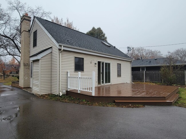 Photo - Spacious 4 Bedroom Home in Edina!