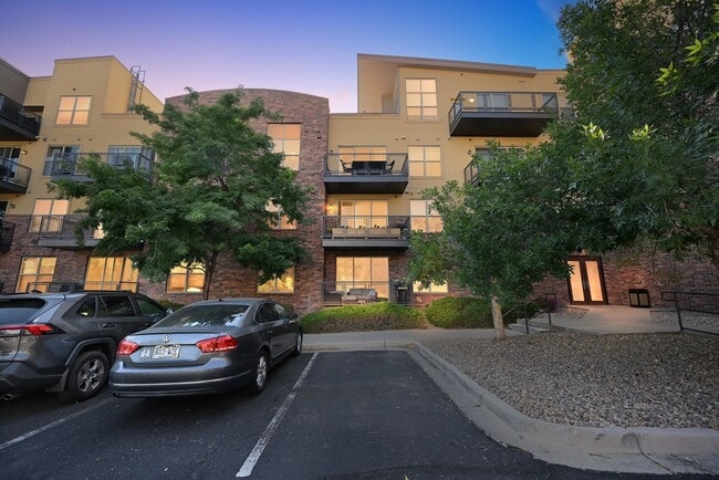 Building Photo - 9059 E Panorama Cir Unit B318 Rental