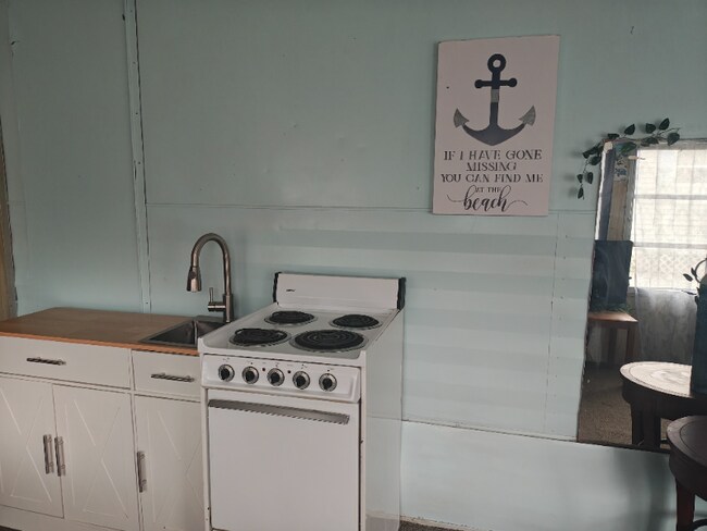 Photo - 157 Beach Manor Ct