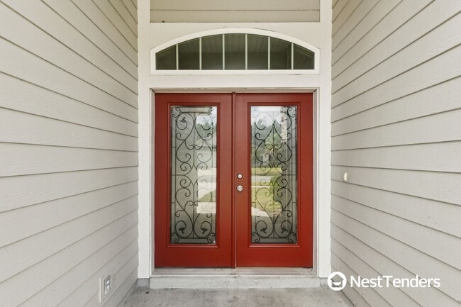 Photo - Five Bedroom Beauty in Plummer Creek!