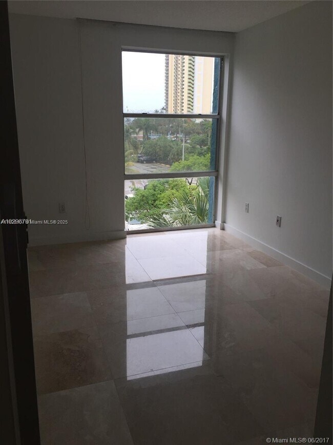 Photo - 17570 Atlantic Blvd Unit 406