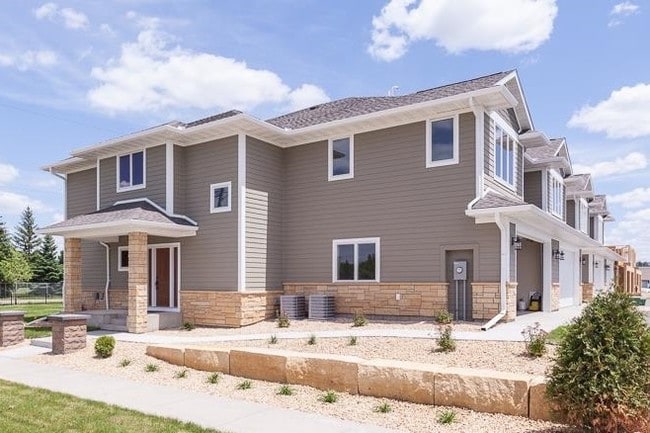 Photo - Pinnacle Bluffs