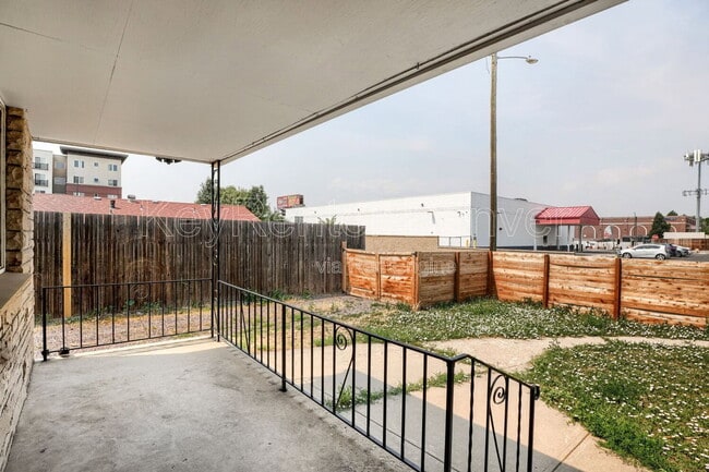 Photo - 1540 Zenobia St