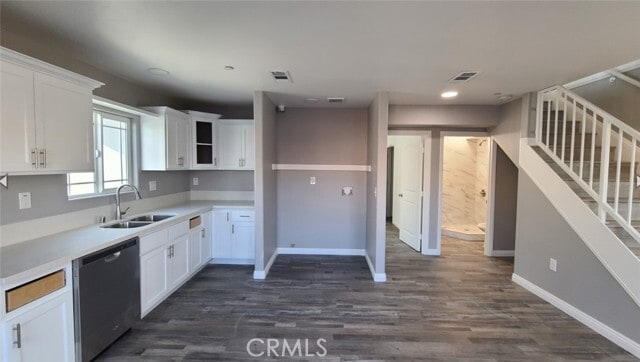 Photo - 425 E 129th St