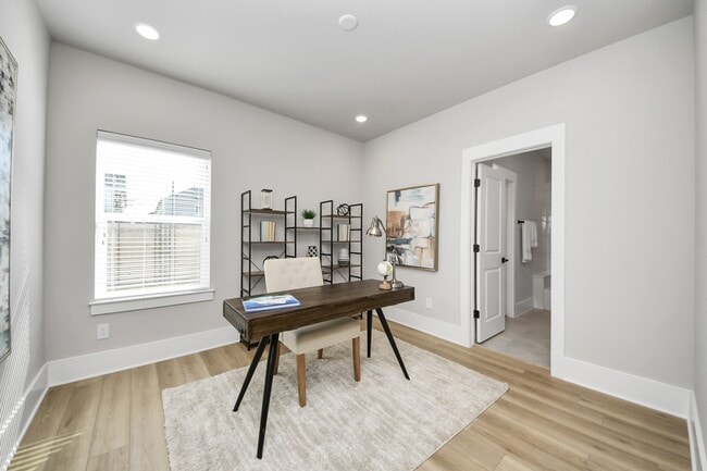 Photo - 1102 Mansfield St