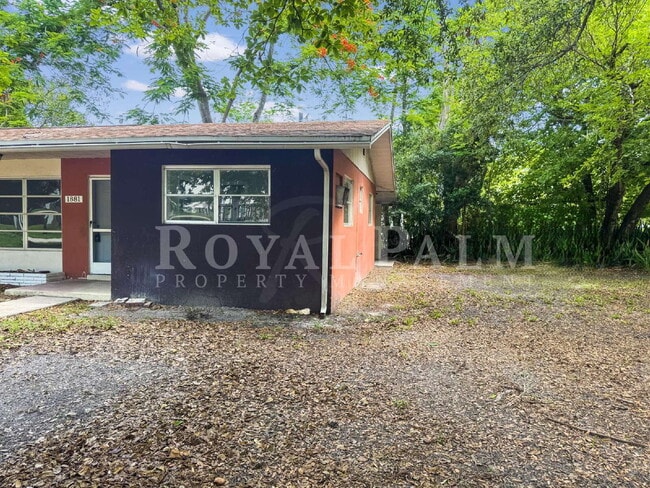 Photo - 1881 Edison Ave