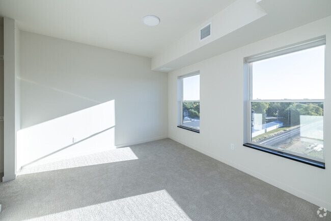 3BR, 2BA - 1,500SF - Second Bedroom - Riverhouse Apartments