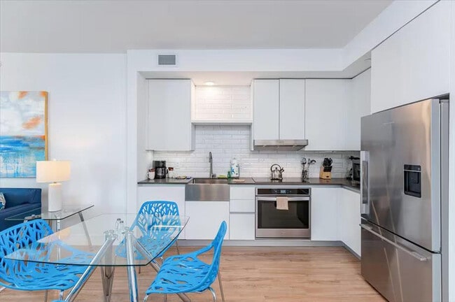 Photo - 460 NE 5th St Unidad ID1040097P
