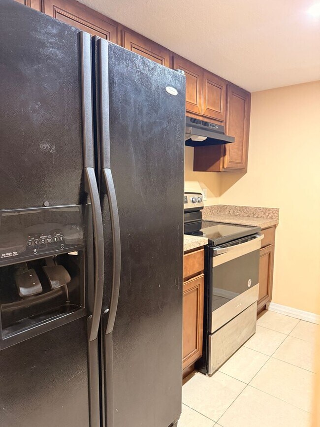 Photo - 2/2 Condo with Lake Views