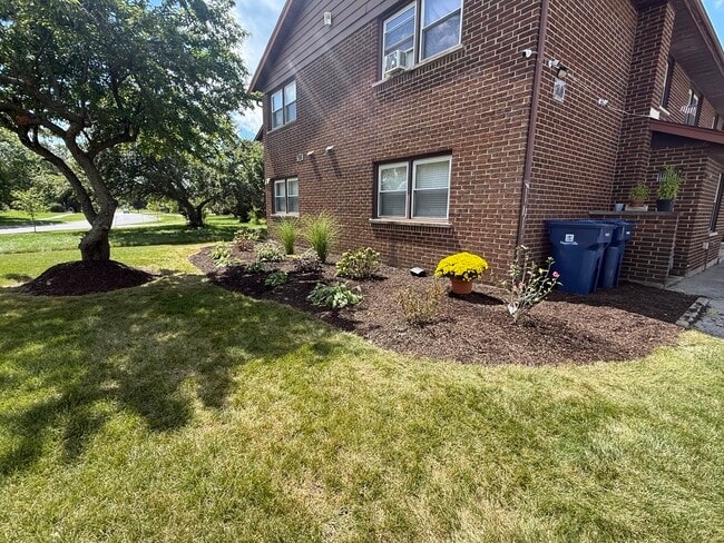 Photo - 9 N Whispering Hills Dr Unit Apt D