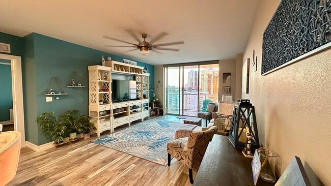 Photo - 3000 Oasis Grand Blvd Unit 902