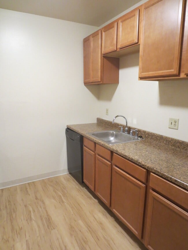 Photo - 6350 Forward Ave Unidad 11