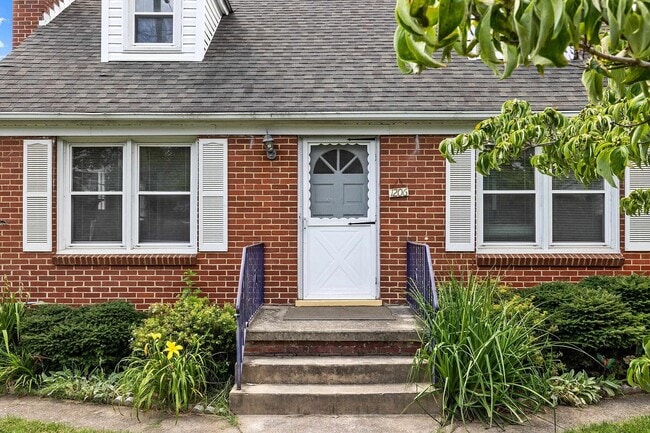 Photo - 1206 Spring Hill Rd