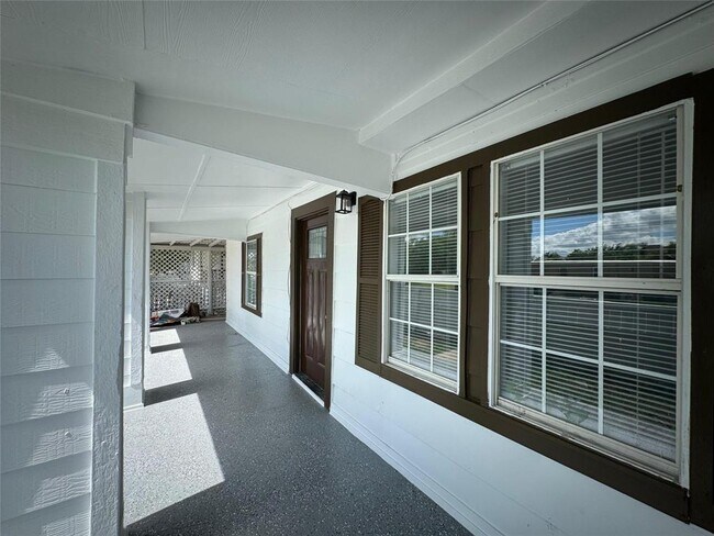 Photo - 101 S Lockhart St