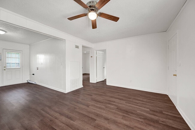 Photo - 403 Summit St