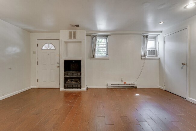 Photo - 354 1st St Unit 1