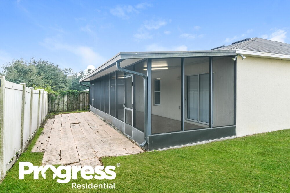 Photo - 2127 Aitkin Loop