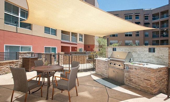 Photo - Rafael Town Center Apartments