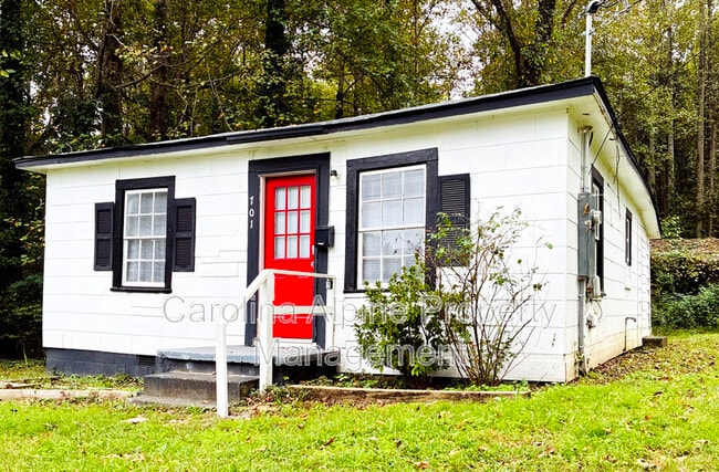 Photo - 701 S Lorraine St