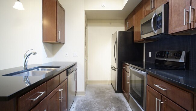 Photo - 2/2 Near Shopping and the Medical District