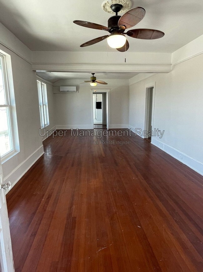 Building Photo - 6525 W End Blvd Unit 2a