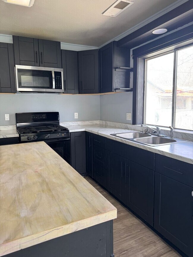 Photo - Super cute 2 bed/2 bath in Carlin