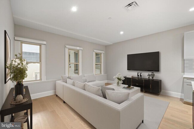 Photo - 200 S Broad St Unidad 206