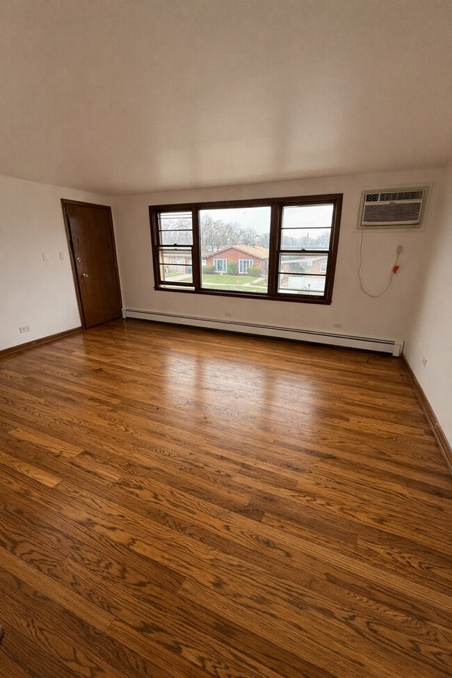 Building Photo - 11800 S Karlov Ave Unit 2E