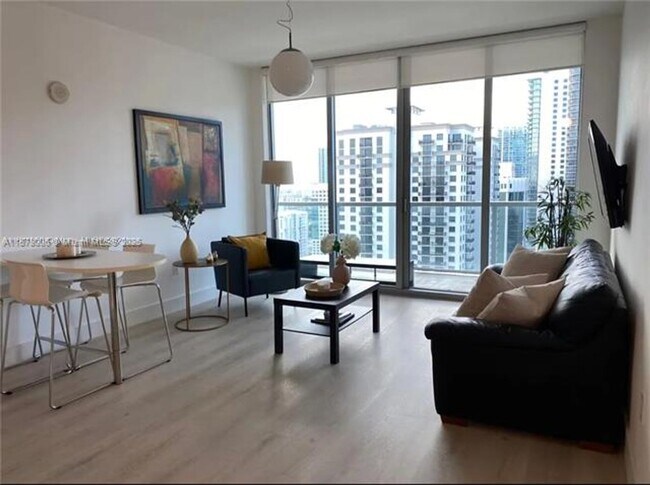 Photo - 1111 SW 1st Ave Unidad 1111 SW 1st Ave  3322-N