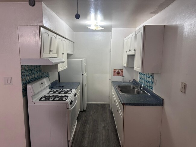 Photo - 670 Hill Dr Unit 209