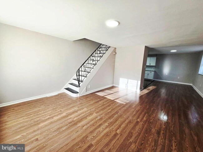 Photo - 899 Carver St Townhome